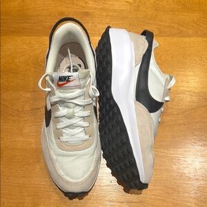 Nike Women’s Waffle Debut Running Shoe